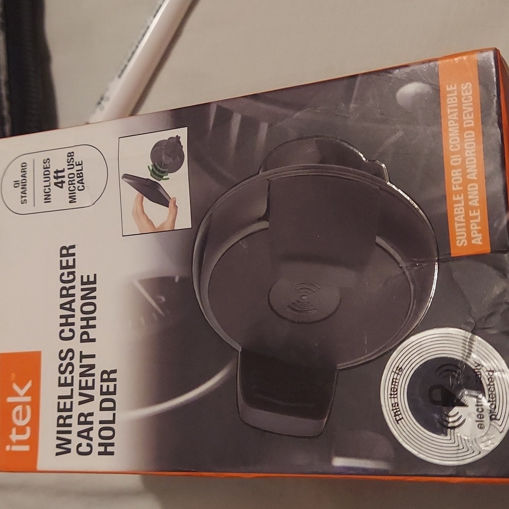 - Itek Wireless Charger Car Vent Phone Holder
